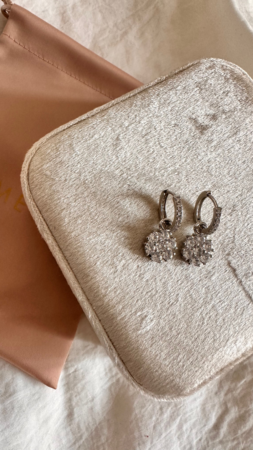 Boucles d’oreilles fleurs argent