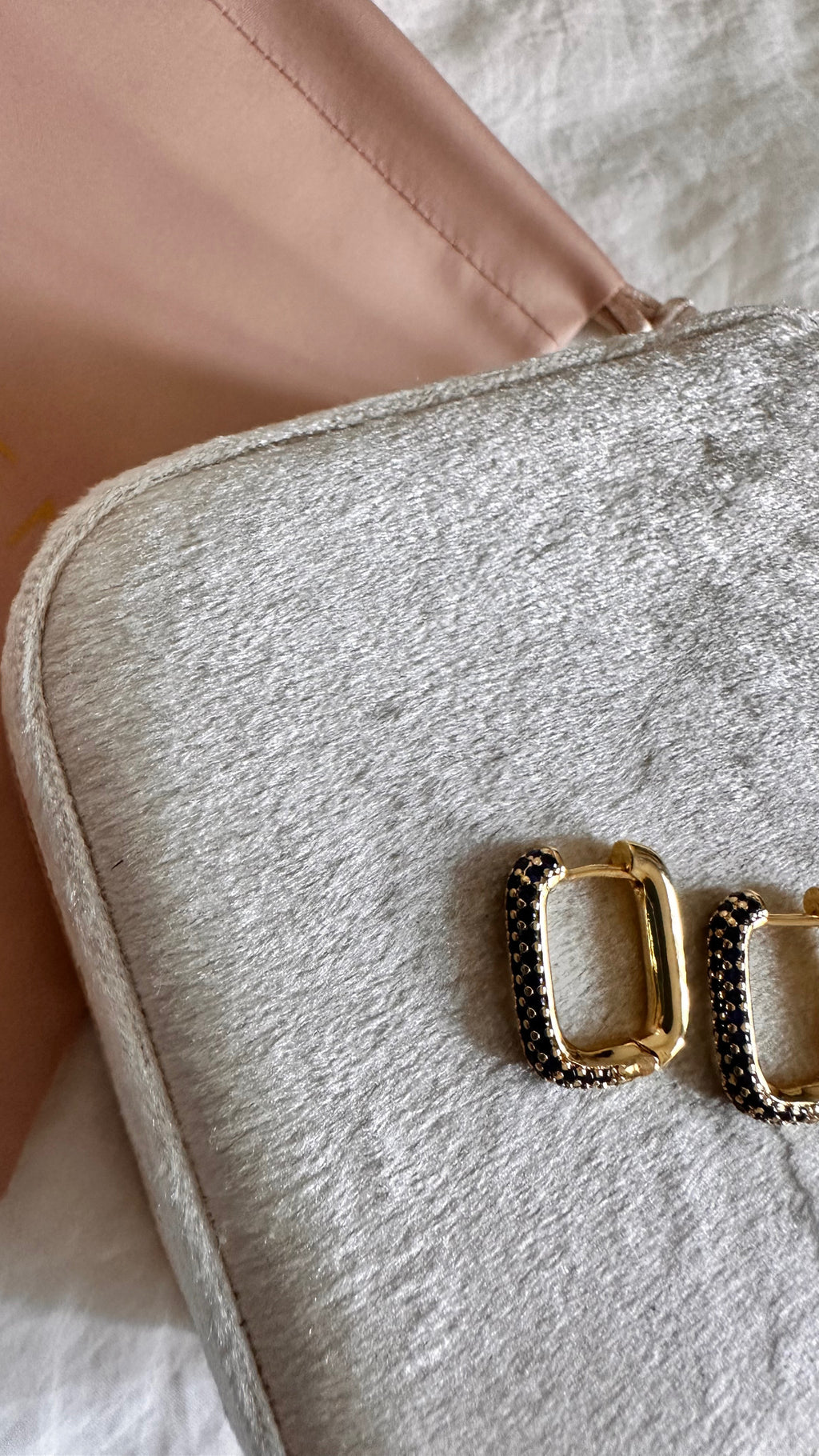 Boucles d’oreilles petit modèle bleu