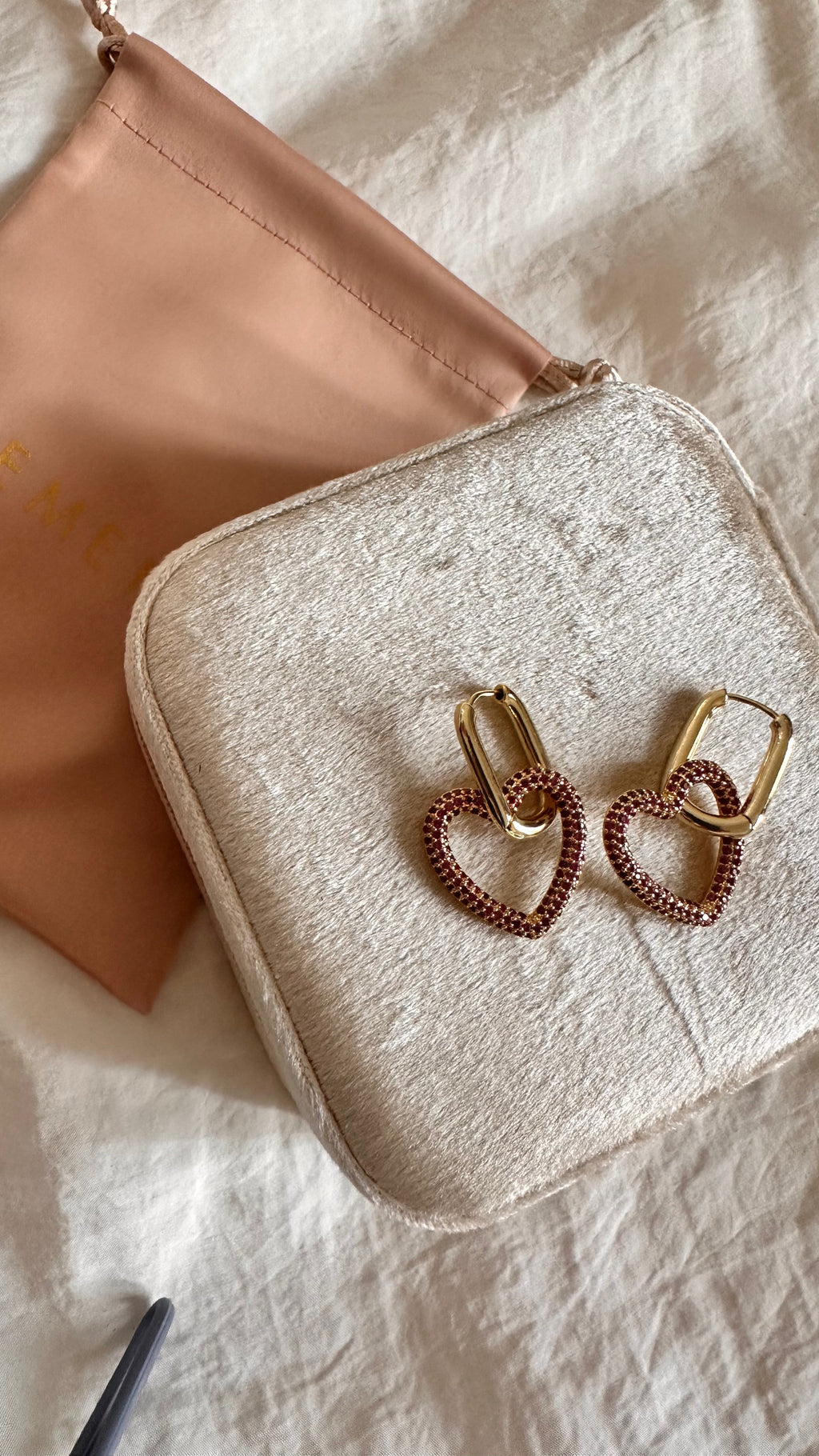 Boucles d’oreilles cœur rouge
