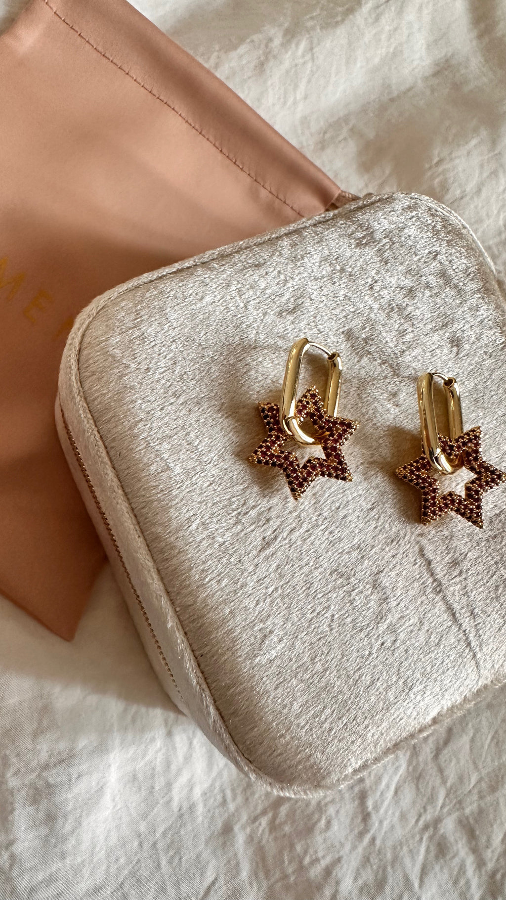 Boucles d’oreilles étoiles rouge