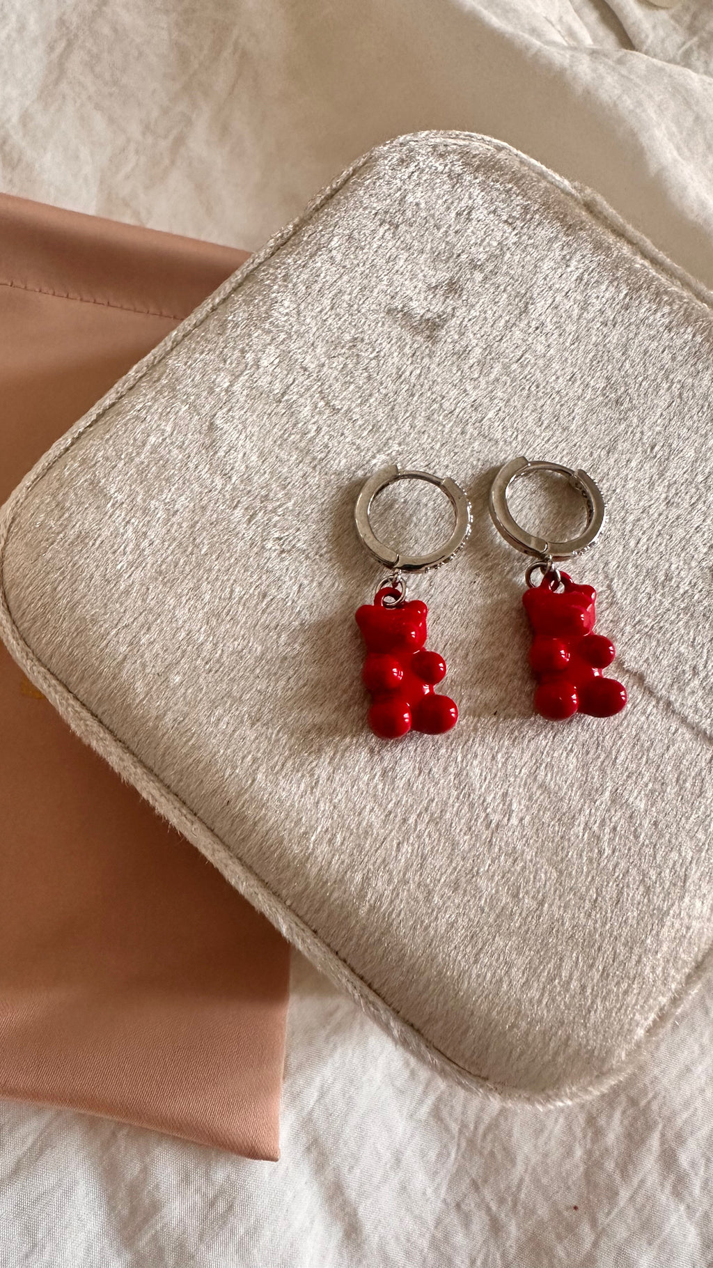 Boucles d’oreilles ourson rouge