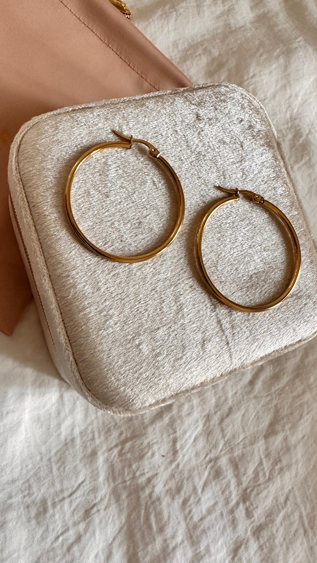 Boucles d’oreilles créole fine doré