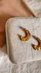 Boucles d’oreilles lune martelée