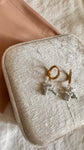 Boucles d’oreilles caniche blanc