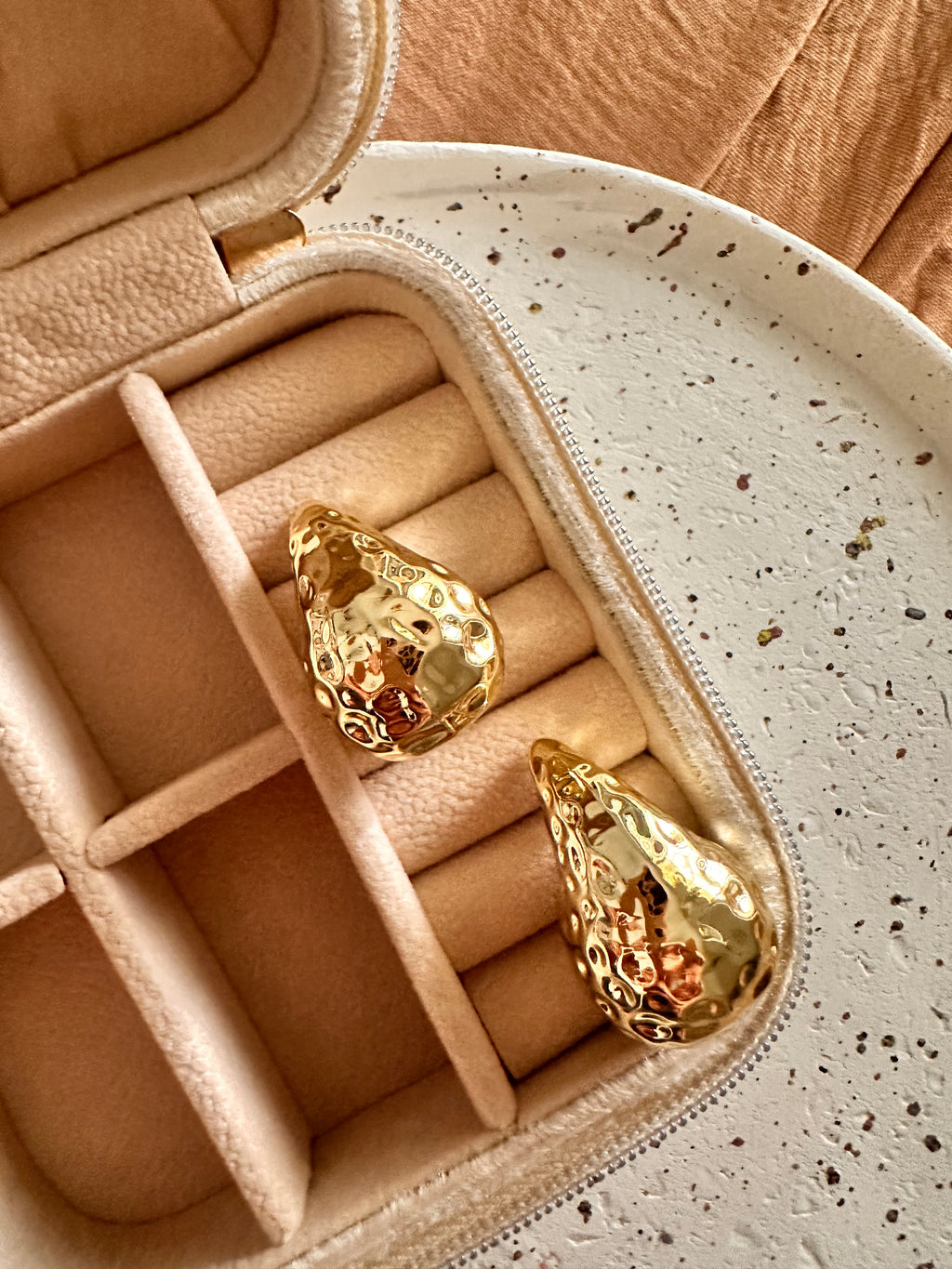 Boucles d’oreilles Bool martelé